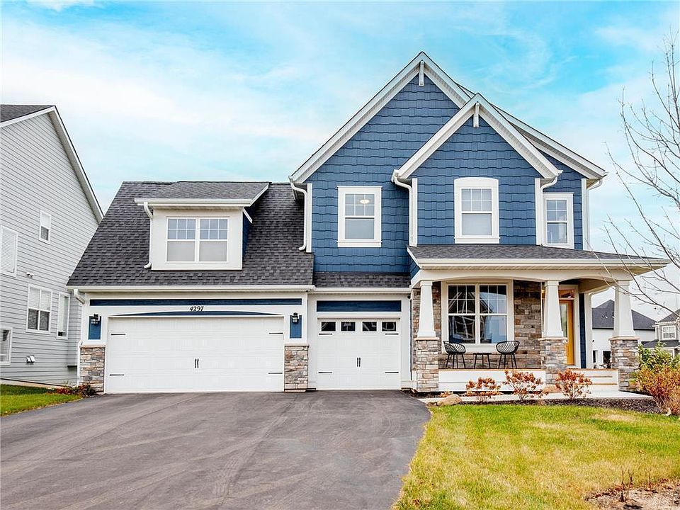 Blue shake siding in